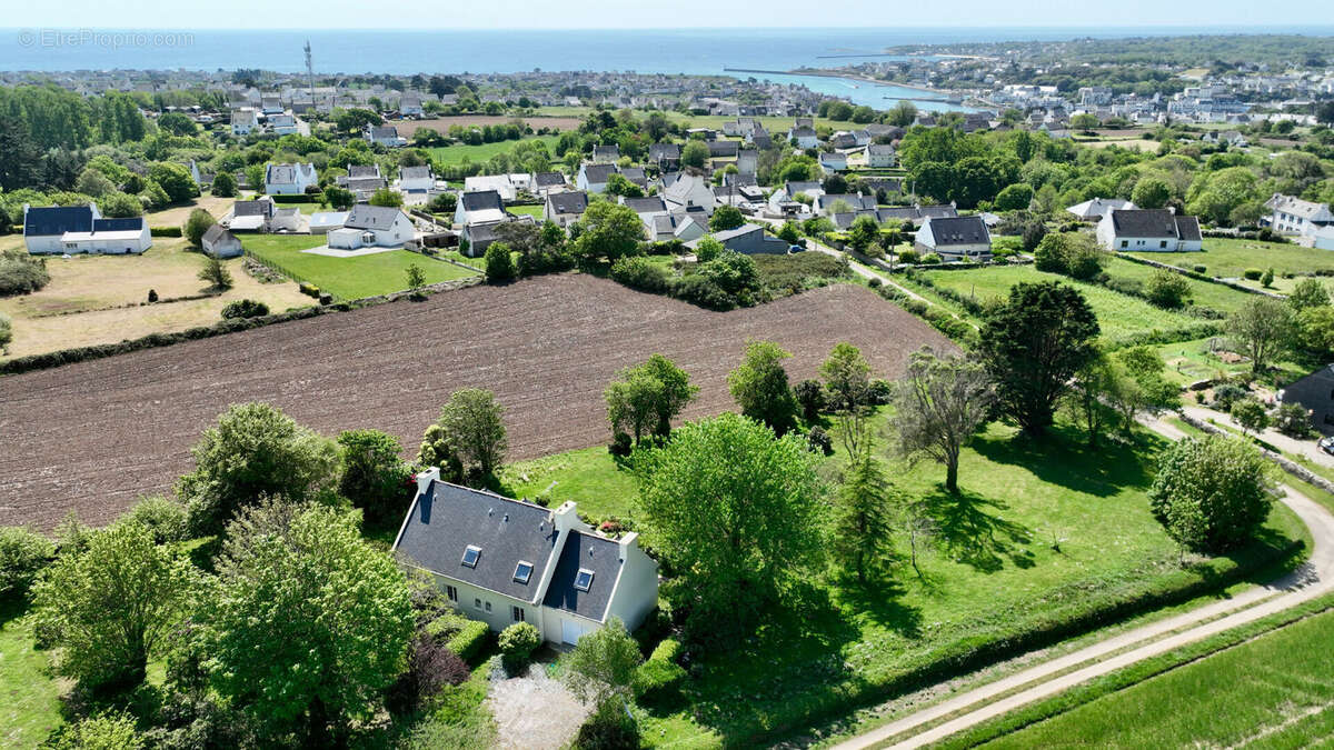Maison à PLOUHINEC