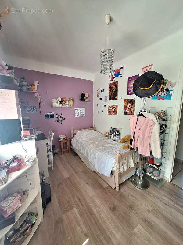 Maison 5 pièces avec piscine, double garage - photo 7