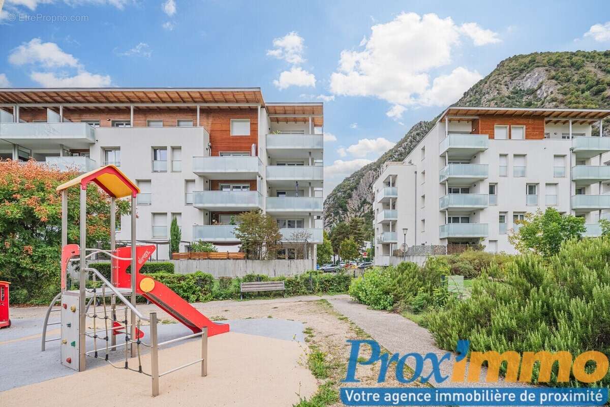 Appartement à SAINT-EGREVE