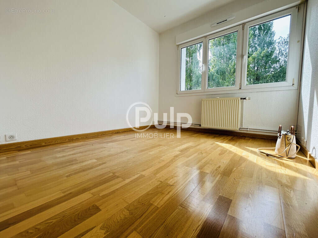 Sainte-catherine: appartement t4 avec extérieur, garage, cave et parking - photo 6