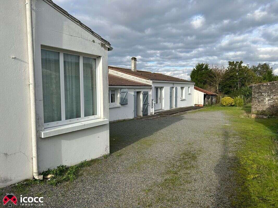 Maison 131 m² à L'aiguillon-Sur-Mer  - photo 2