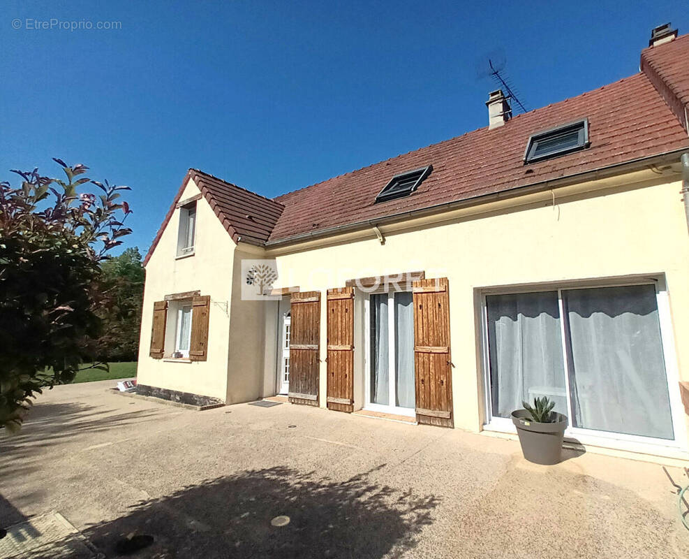 Maison à LUZARCHES