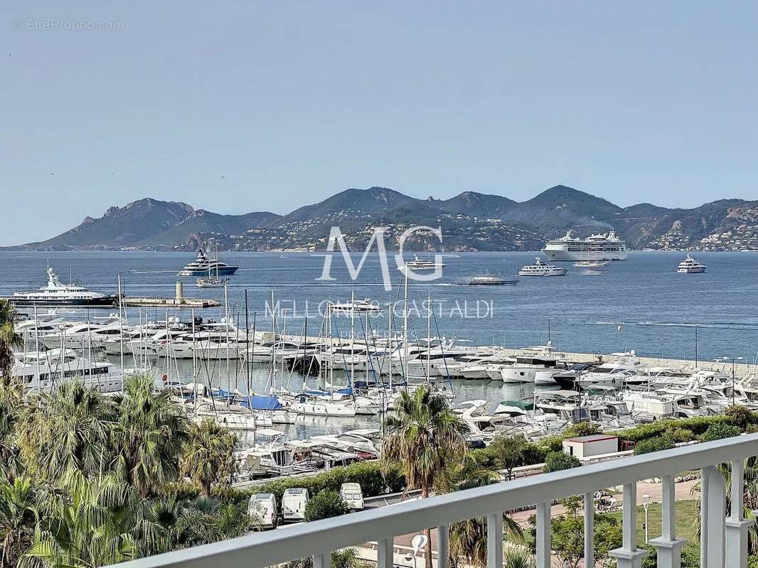Appartement à CANNES