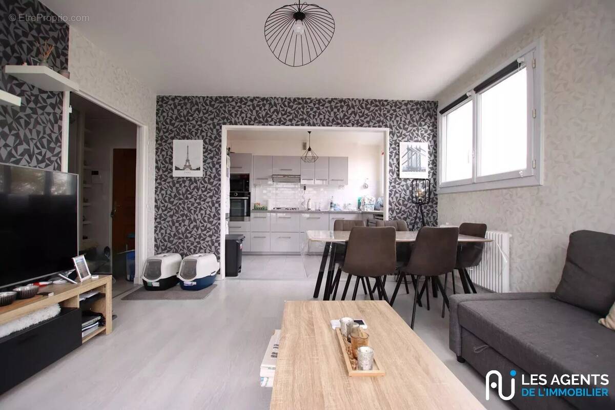 Appartement à FLEURY-LES-AUBRAIS