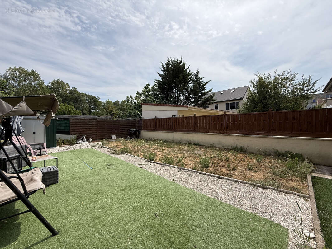 Pavillon t6 - le blanc-mesnil - photo 12