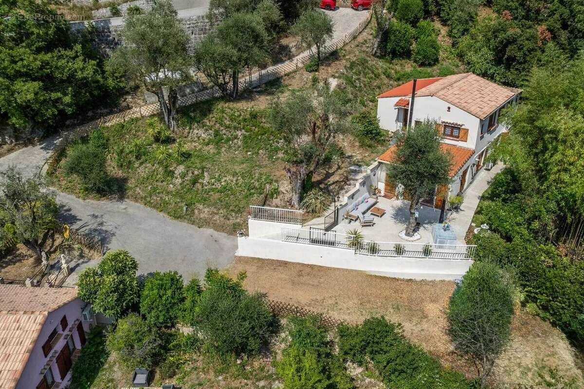 Escarene : bien rare sur le secteur ! propriété de charme avec maison individuelle 4 pièces, 3 chambres, bureau, 185m²  en total - photo 5
