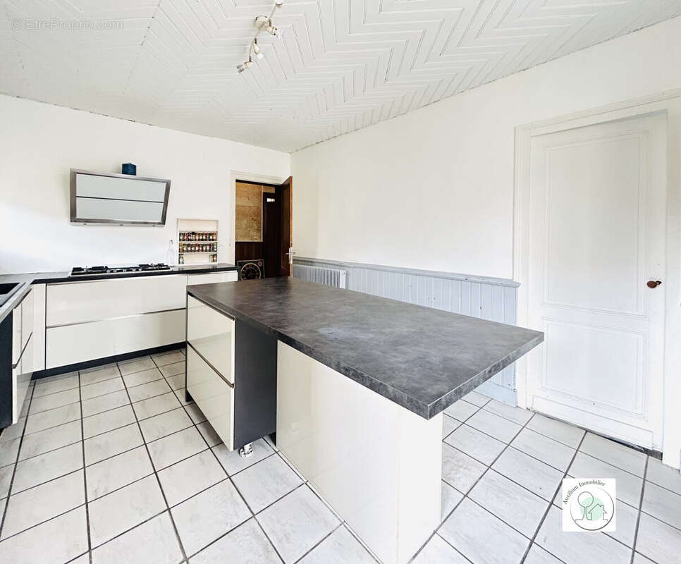 Maison 132 m² à Saint-Gervais  - photo 3