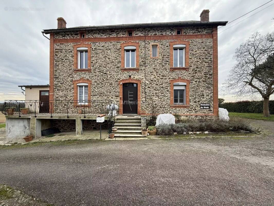 Maison à MIRANDOL-BOURGNOUNAC