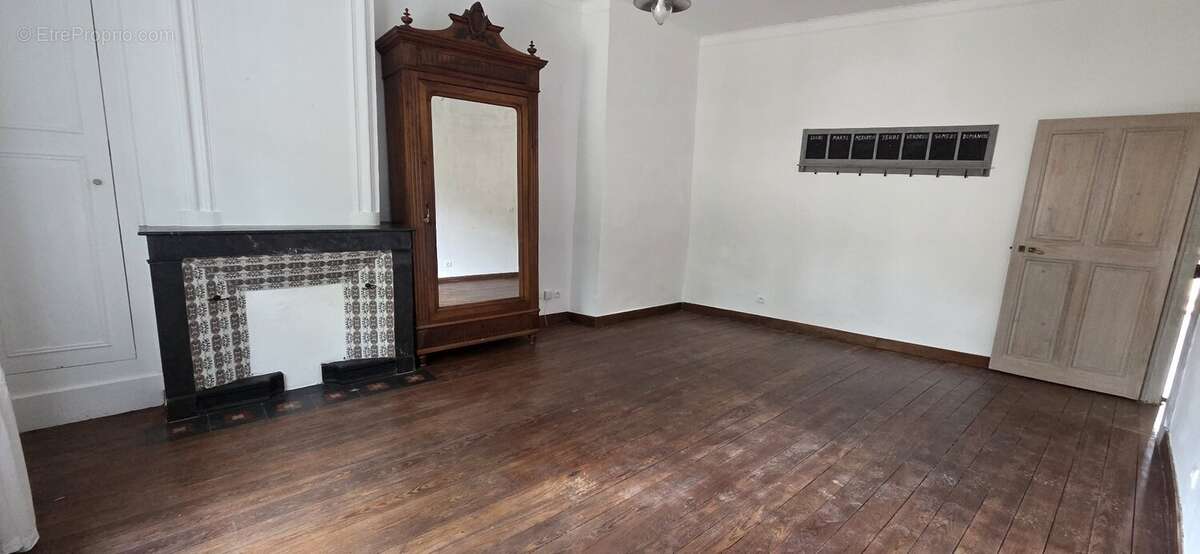 Maison à SAINT-QUENTIN-LA-POTERIE