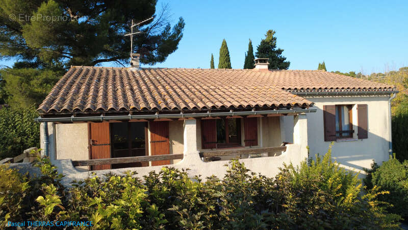 Maison à LES ANGLES