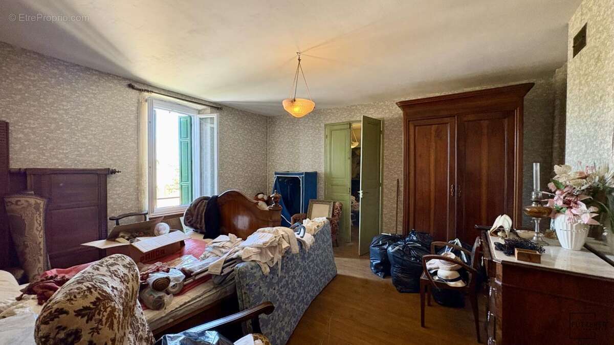 Luc-sur-Orbieu : Maison de caractère avec annexe et remise viti - photo 18