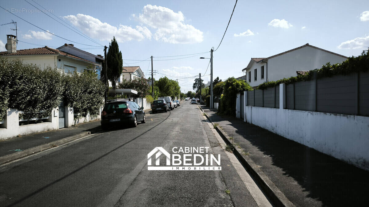 Terrain à BORDEAUX