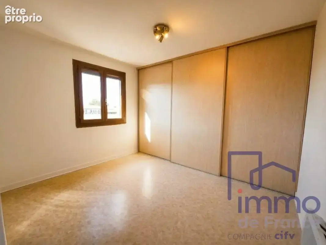 Maison 6 pièces 133 m² à vendre à Veauchette (42340) - photo 9