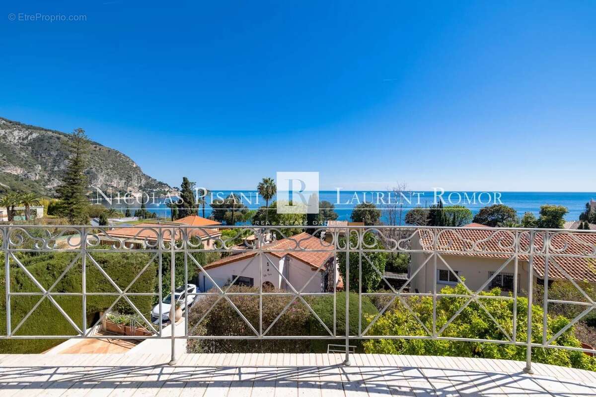 Maison à EZE