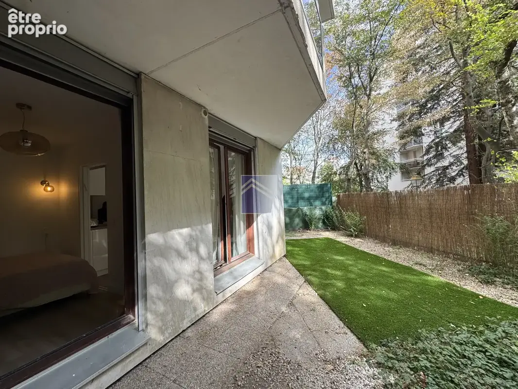 Courbevoie - Front de Seine - Rez-de-Jardin- 2 pièces - 39m2 - photo 4