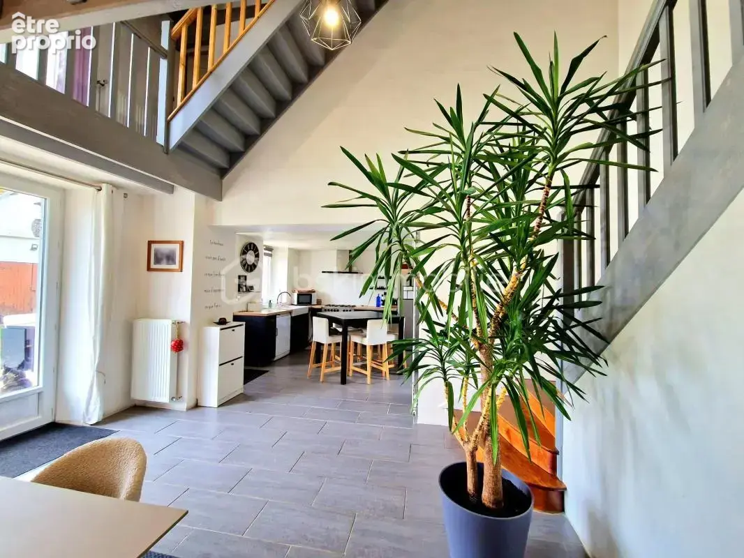 Magnifique longère rénovée avec jardin et piscine ! - photo 9