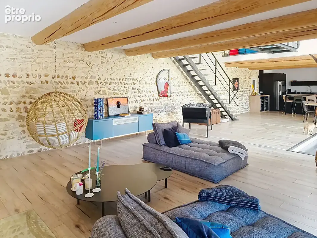 Maison de village Domazan 5 pièce(s) 217 m2 habitables sur 393 m² de terrain avec piscine. - photo 3