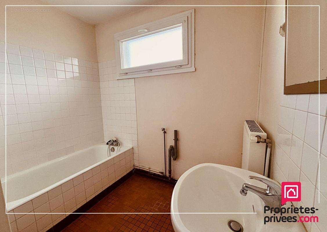 Maison à PIERRE-DE-BRESSE