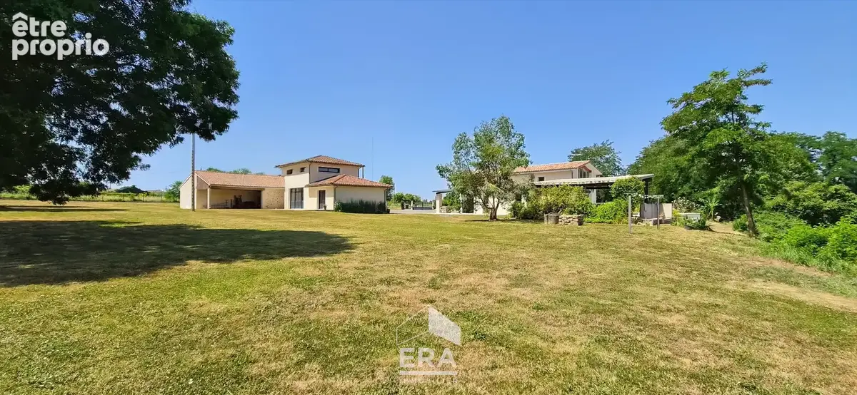 Proche LANGON - ST PARDON DE CONQUES - Belle propriété avec vue , deux maisons (160 et110m²), garage, piscine, parcelle de 6000m - photo 16