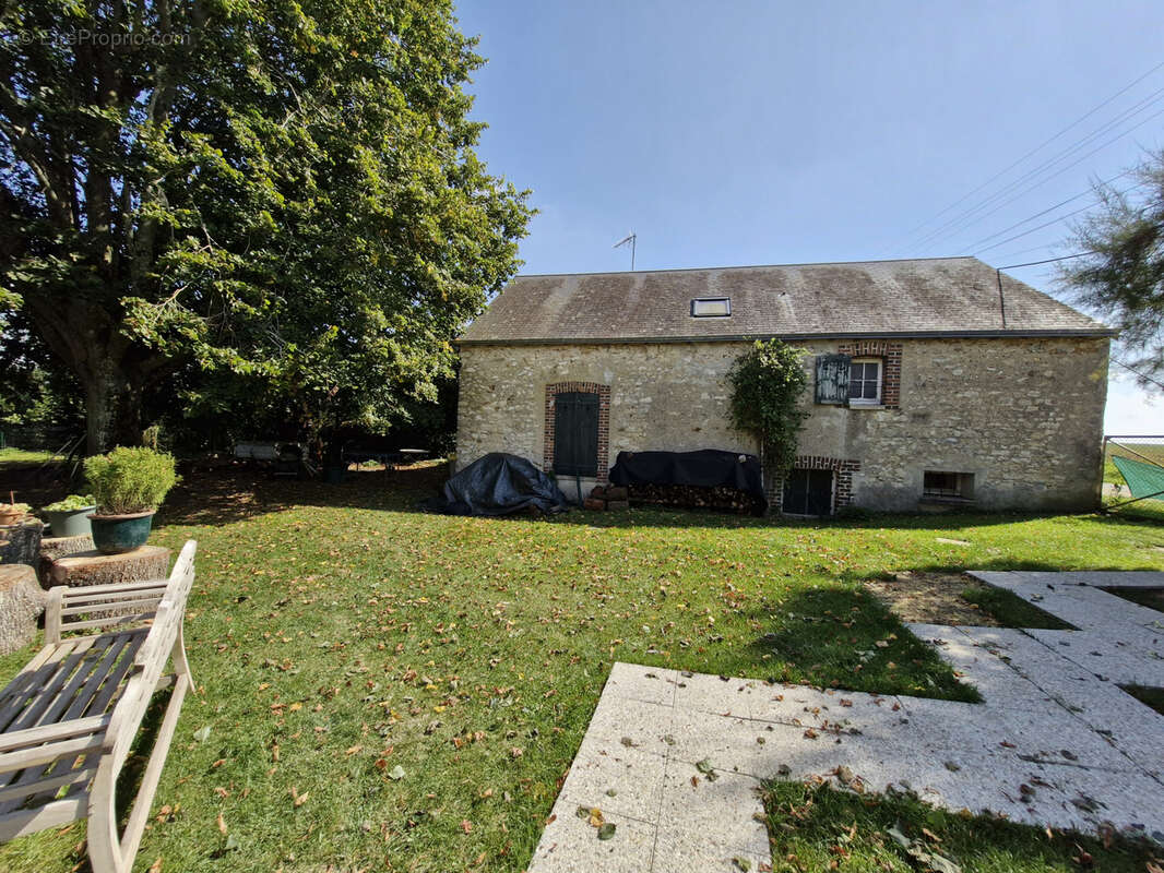 Maison à CLOYES-SUR-LE-LOIR