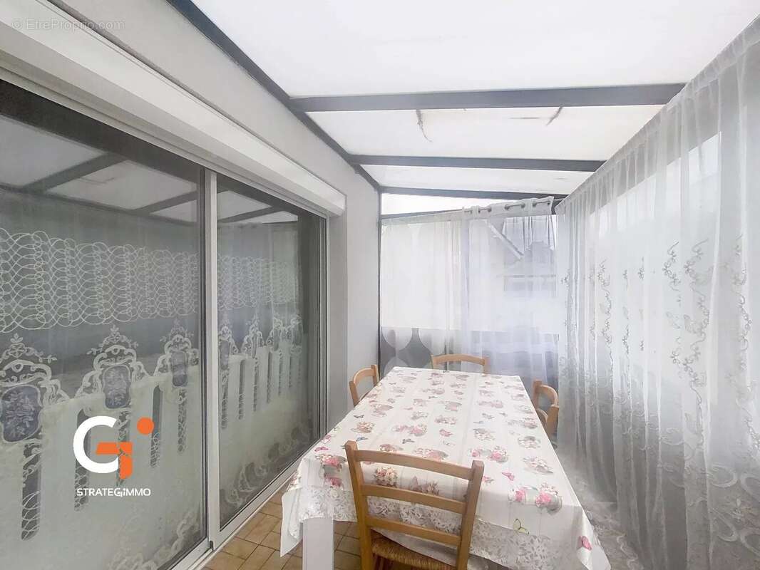 Maison à SAINT-ETIENNE-DU-ROUVRAY