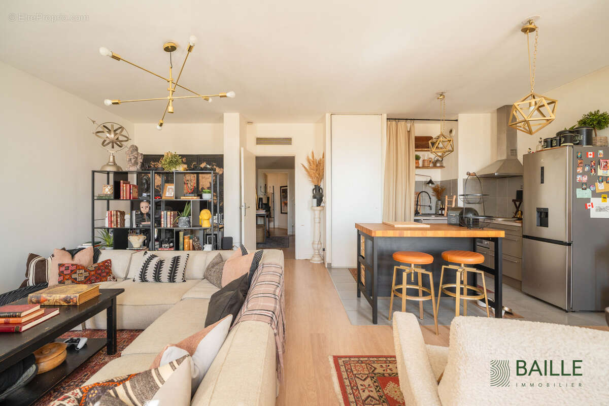 Appartement à MARSEILLE-2E