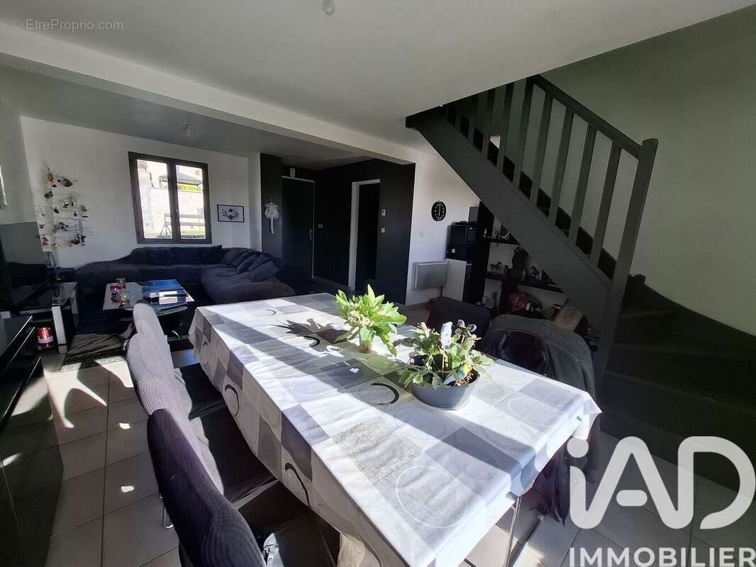 Photo 5 - Maison à VILLERS-COTTERETS