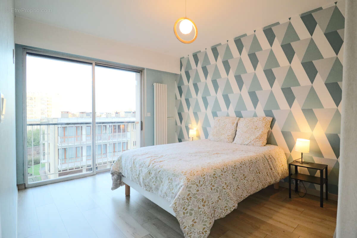 Appartement à LES PAVILLONS-SOUS-BOIS