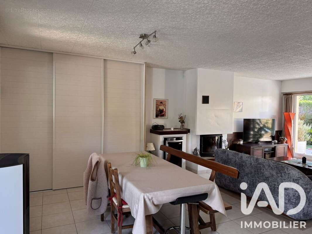 Maison 186 m² à Reaumont  - photo 7