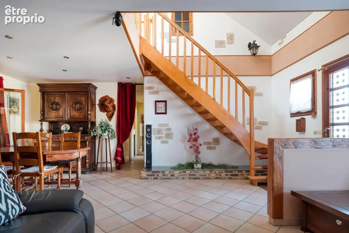 Elégante maison Familiale de 8 pièces 180m² avec Vie de Plain-Pied 6 Chambres - DPE C- Véranda et terrain arboré de 756m² - photo 19