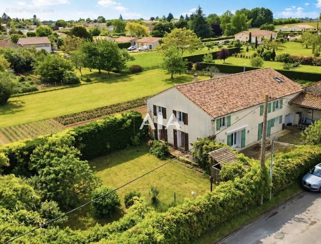 Maison à MAINE-DE-BOIXE