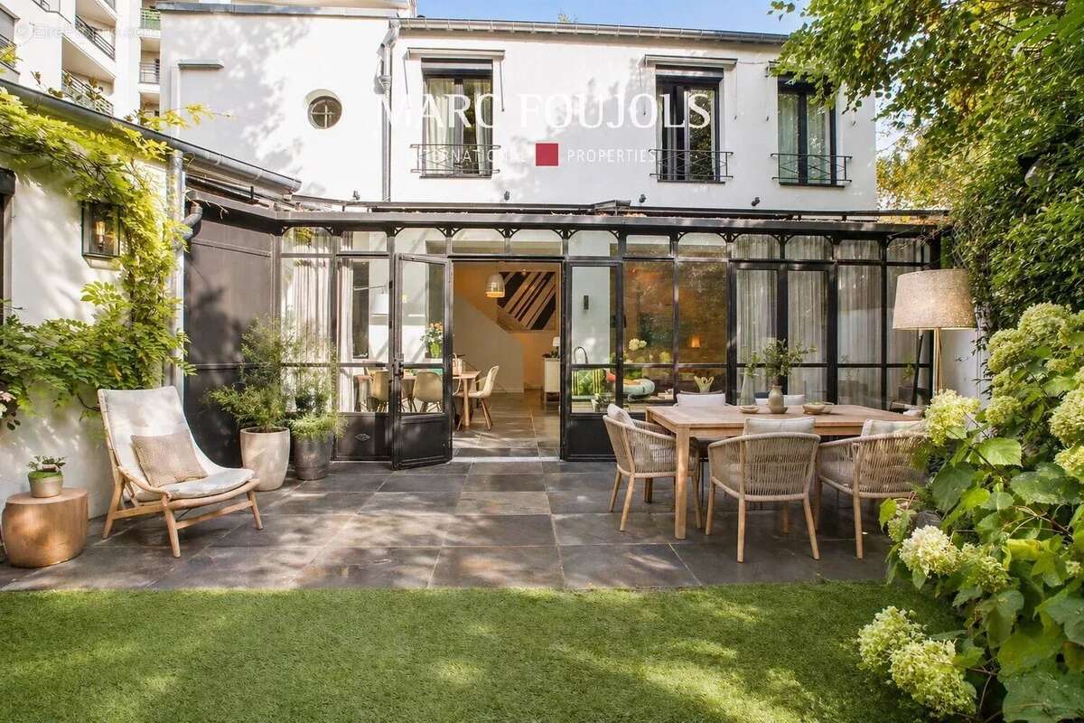 Maison à NEUILLY-SUR-SEINE