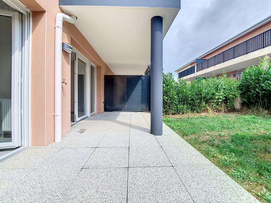 Appartement à SIMANDRES