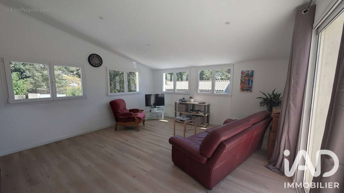 Maison 121 m² à Cabrieres  - photo 9