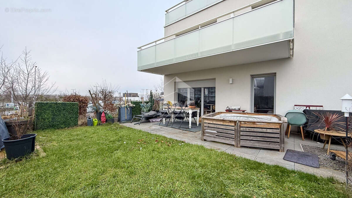 BEZANNES Appartement T2 avec jardin, terrasse et garage - photo 5