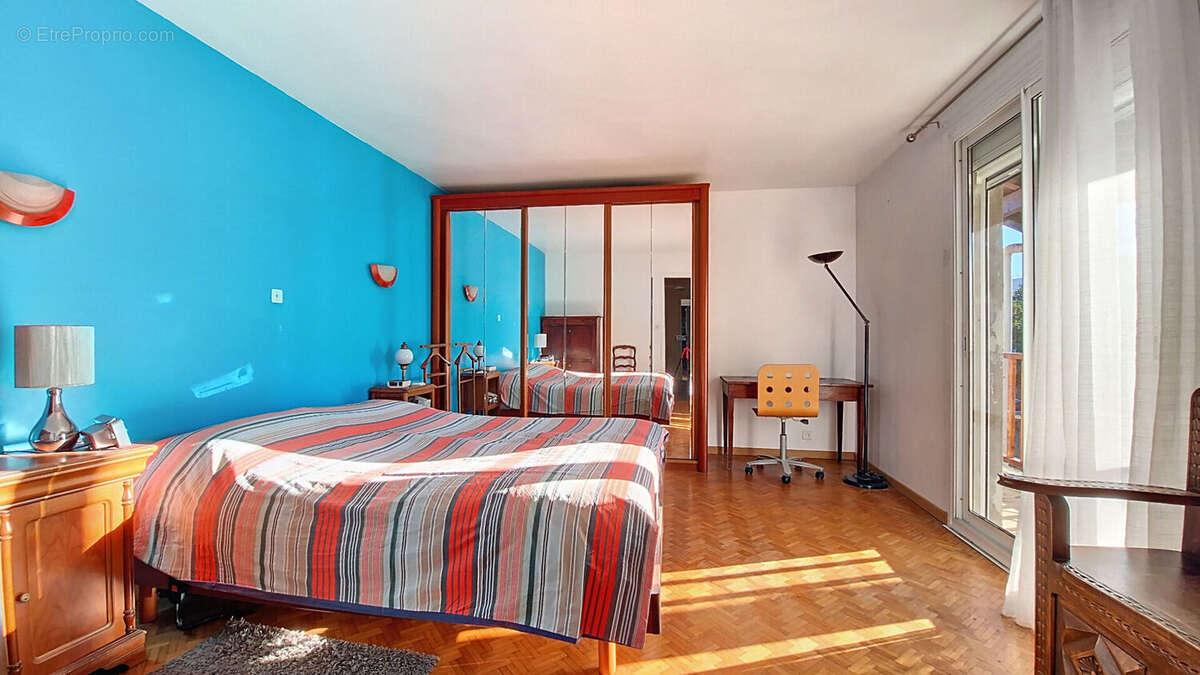 Maison à VILLENAVE-D'ORNON