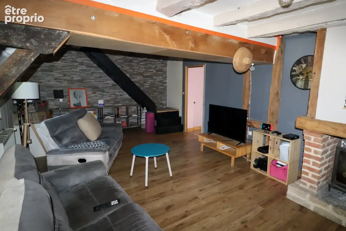 Environnement particulièrement calme avec une magnifique vue dégagée à CURCIAT DONGALON – 181 m² habitables sur 6970 m² de terra - photo 6