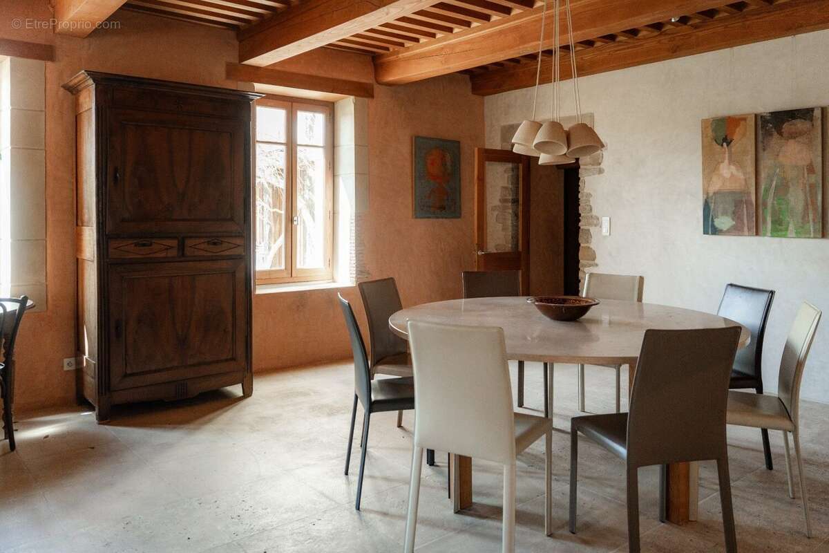 Maison 8 pièces 340 m² à vendre à Charmes-Sur-L'herbasse (26260) - photo 6