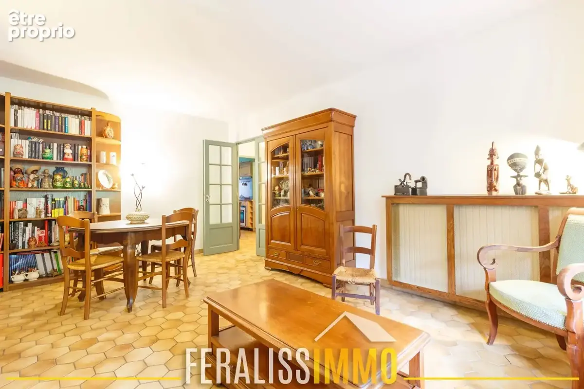 Appt F2 résidence fermée et sécurisée ! - photo 4