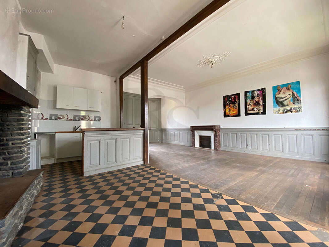 Maison à BELLOU-EN-HOULME