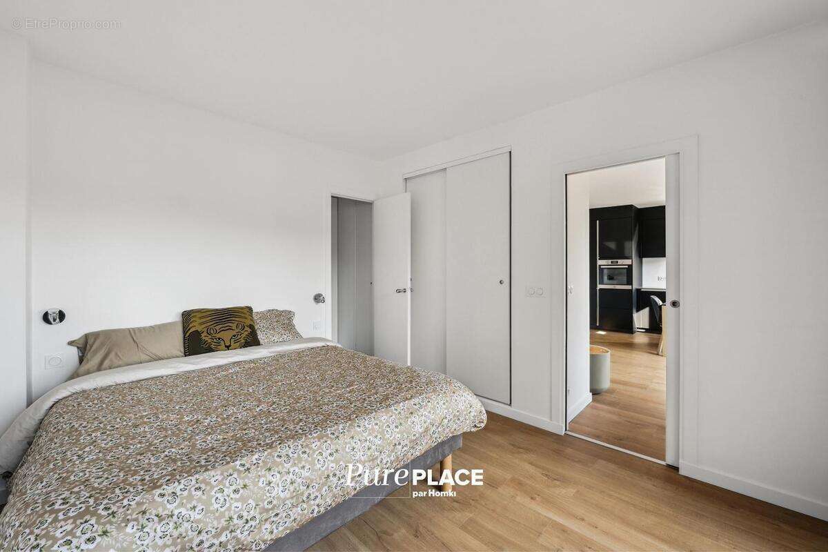 Appartement à PARIS-8E