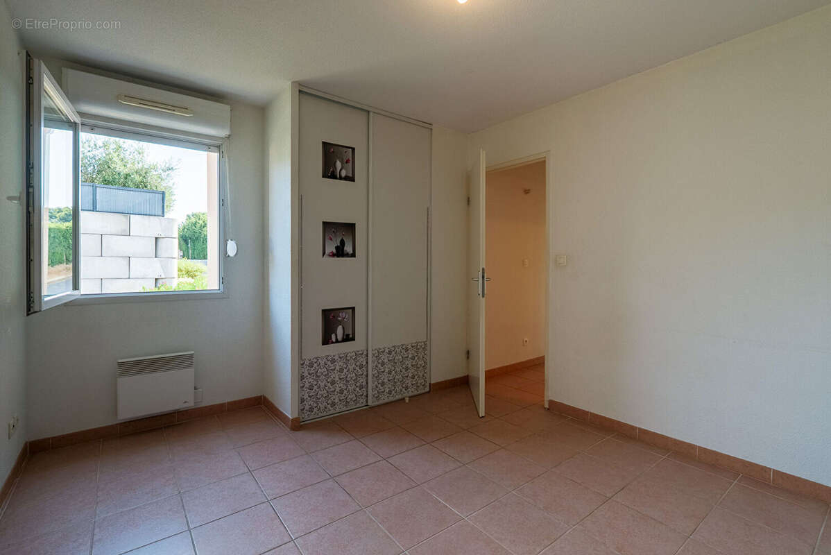 CARCASSONNE - PÉRIPHÉRIE Appartement T2 45m² avec grand balcon et place de parking privative - photo 15