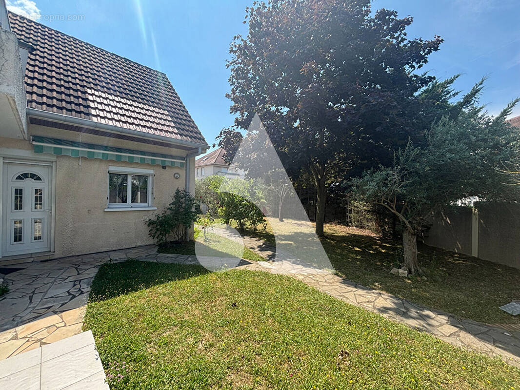 Maison à EAUBONNE