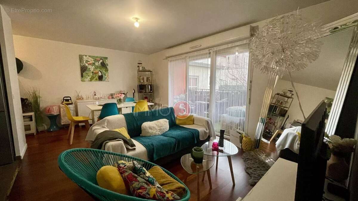 Appartement à VILLEMOMBLE