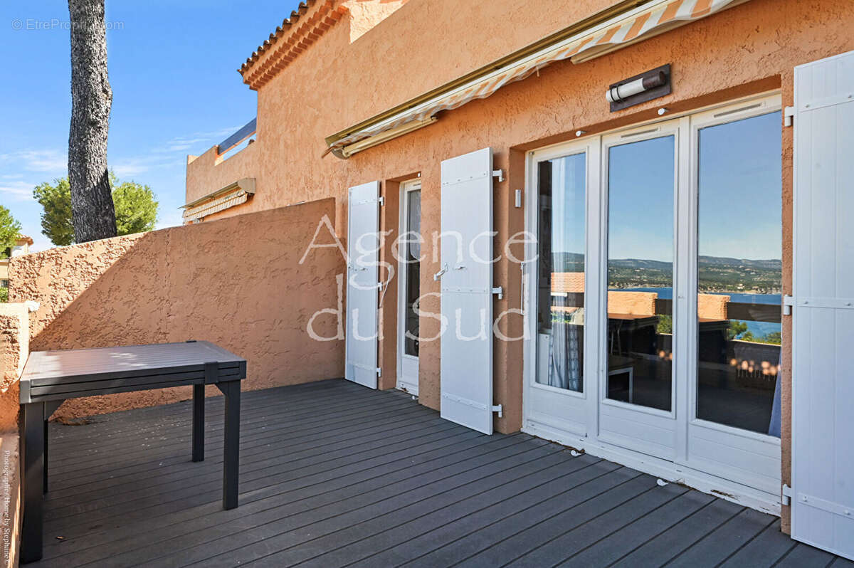 Appartement à SAINT-CYR-SUR-MER