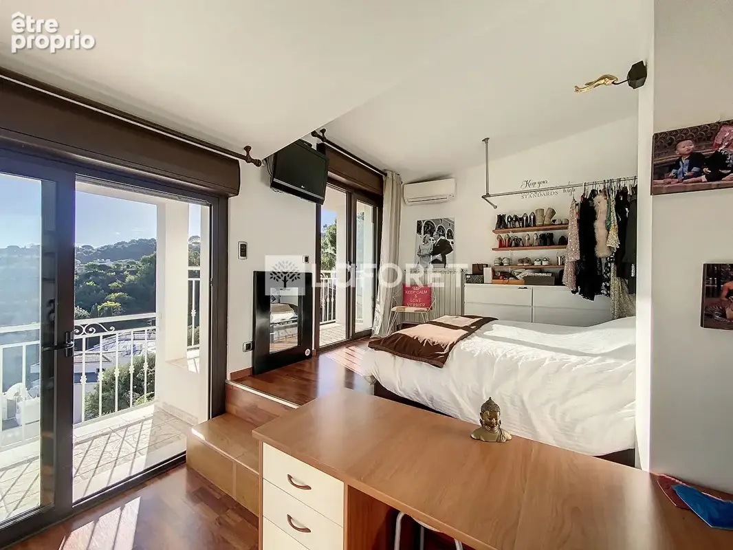 Superbe ! Splendide villa  avec vue mer  de toutes les pièces, piscine et large terrasse - photo 12