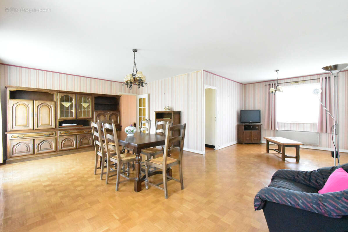 Maison à REMILLY