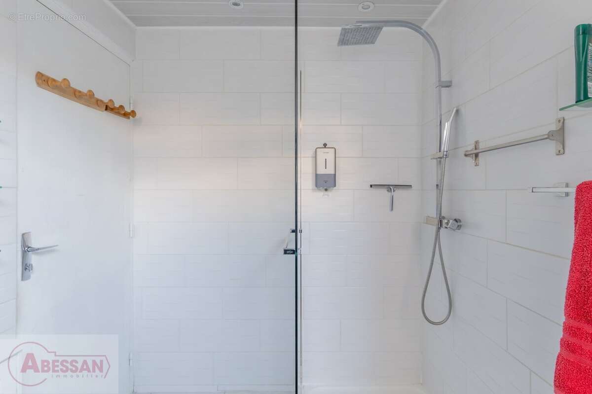 Maison à LA CALMETTE