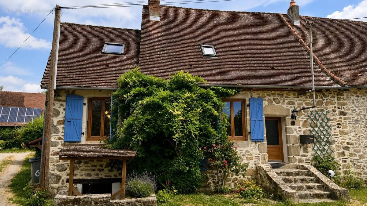 Maison à LADIGNAC-LE-LONG