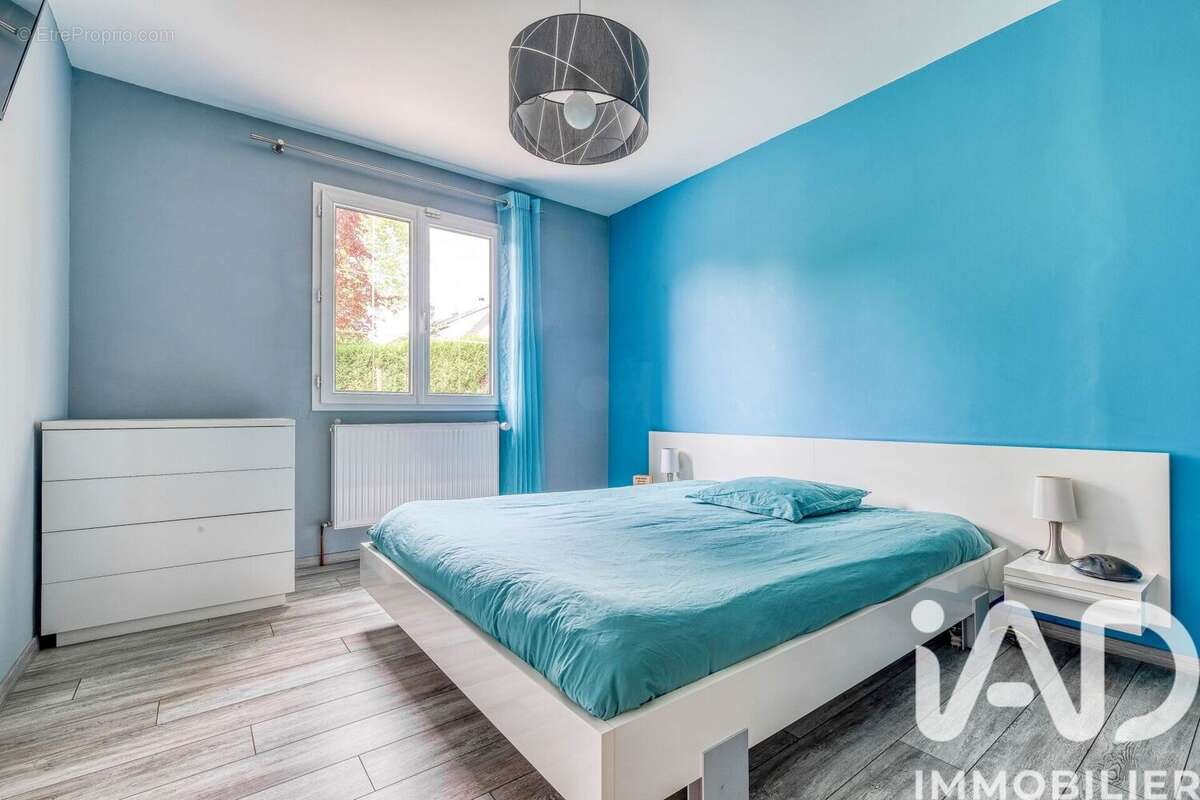 Maison 130 m² à Gressy  - photo 4